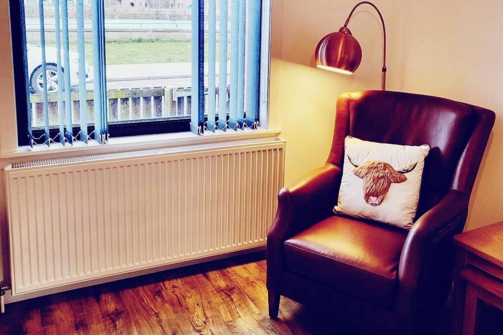 Ness Riverfront Holiday Home - City Centre Inverness Extérieur photo