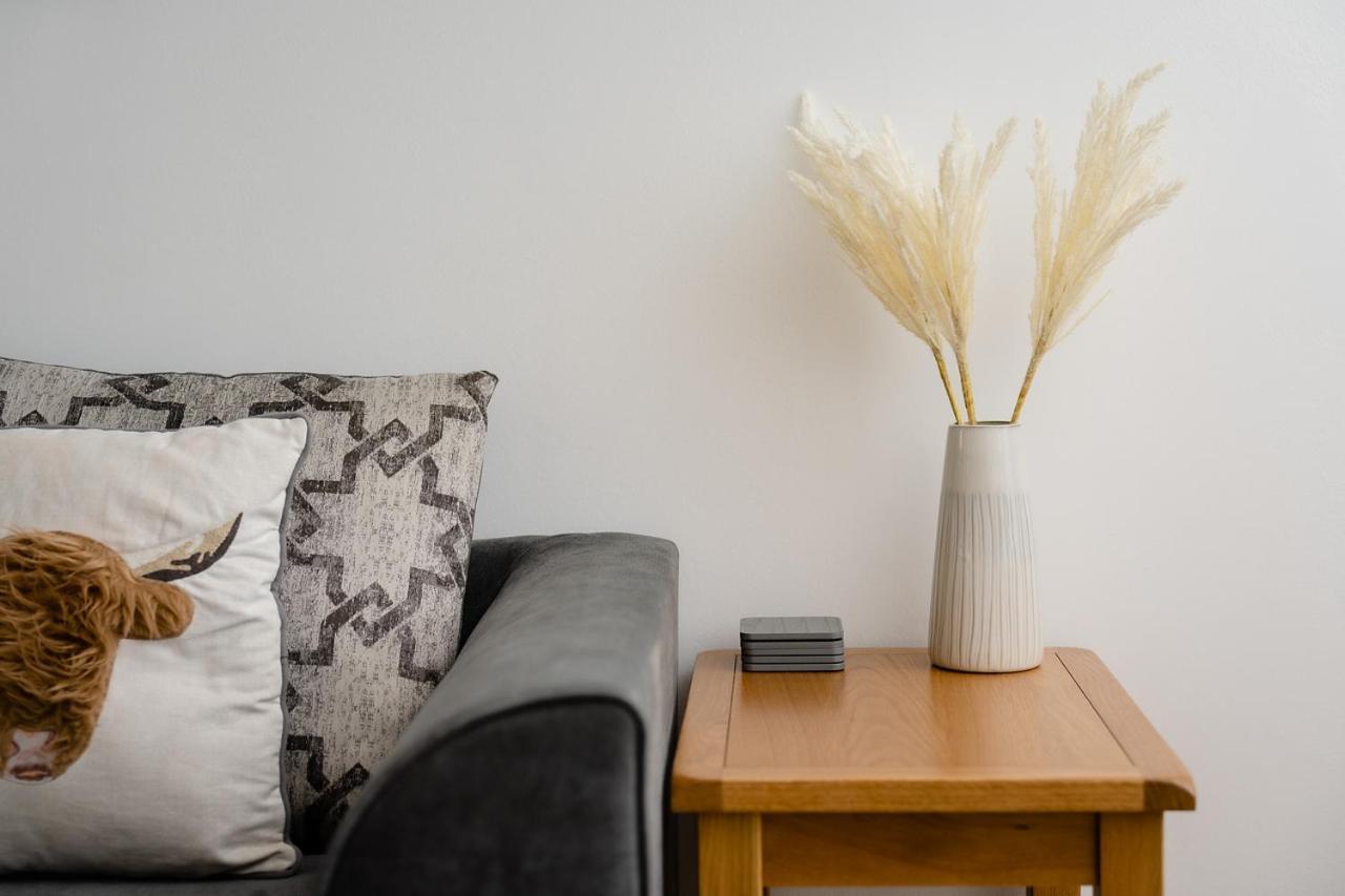 Ness Riverfront Holiday Home - City Centre Inverness Extérieur photo