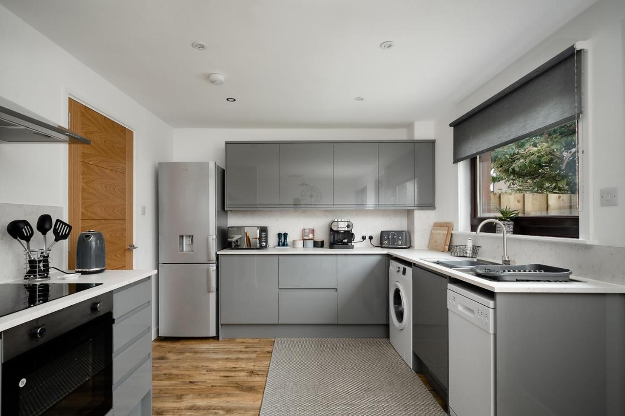 Ness Riverfront Holiday Home - City Centre Inverness Extérieur photo