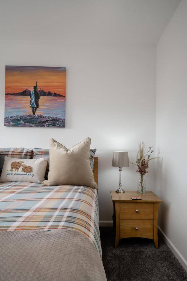 Ness Riverfront Holiday Home - City Centre Inverness Extérieur photo